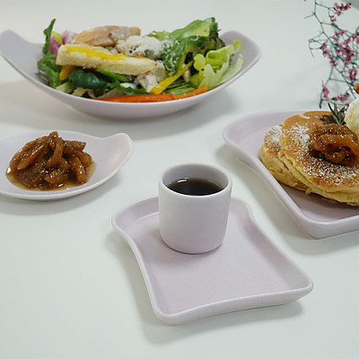 식빵접시 세트 (구성품: 식빵접시L 1EA + 식빵접시S 1EA + 버터나이프 1EA)